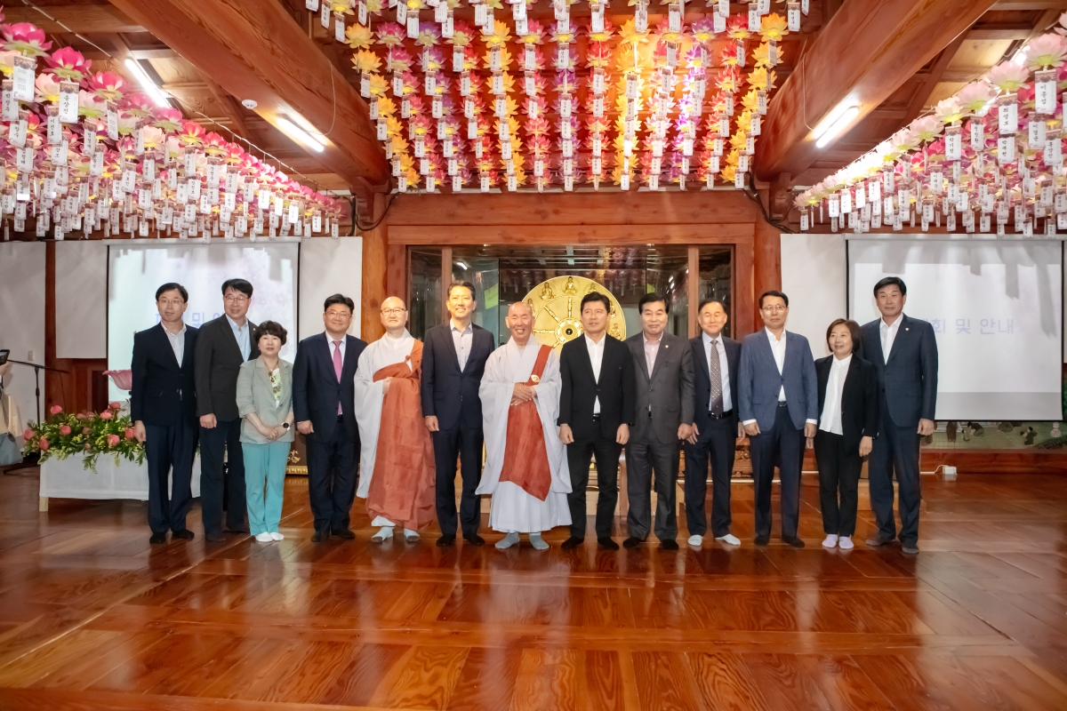 20240514-063[IMG_1917-불기 2568년 부처님 오신 날 봉축탑 점등식.jpg