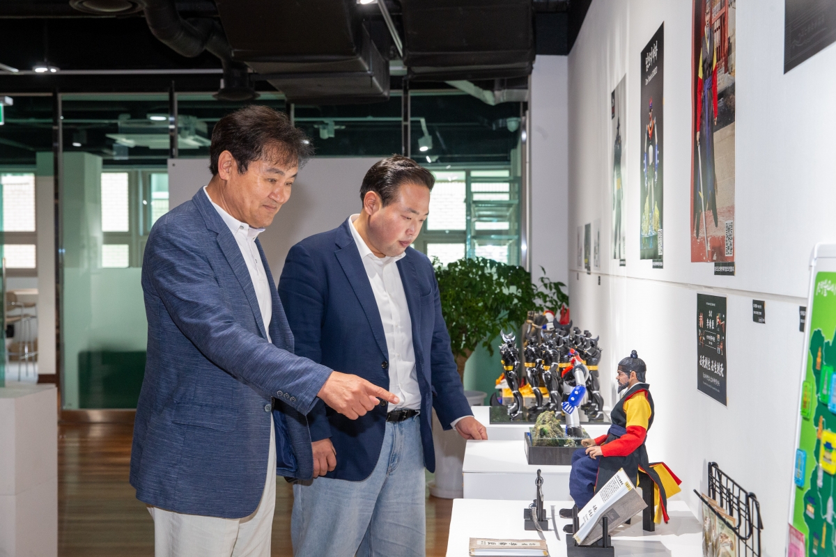 20240520-030[_P7U2280-제276회 임시회 기획행정위원회 구미청년상상마루 현장 방문.jpg