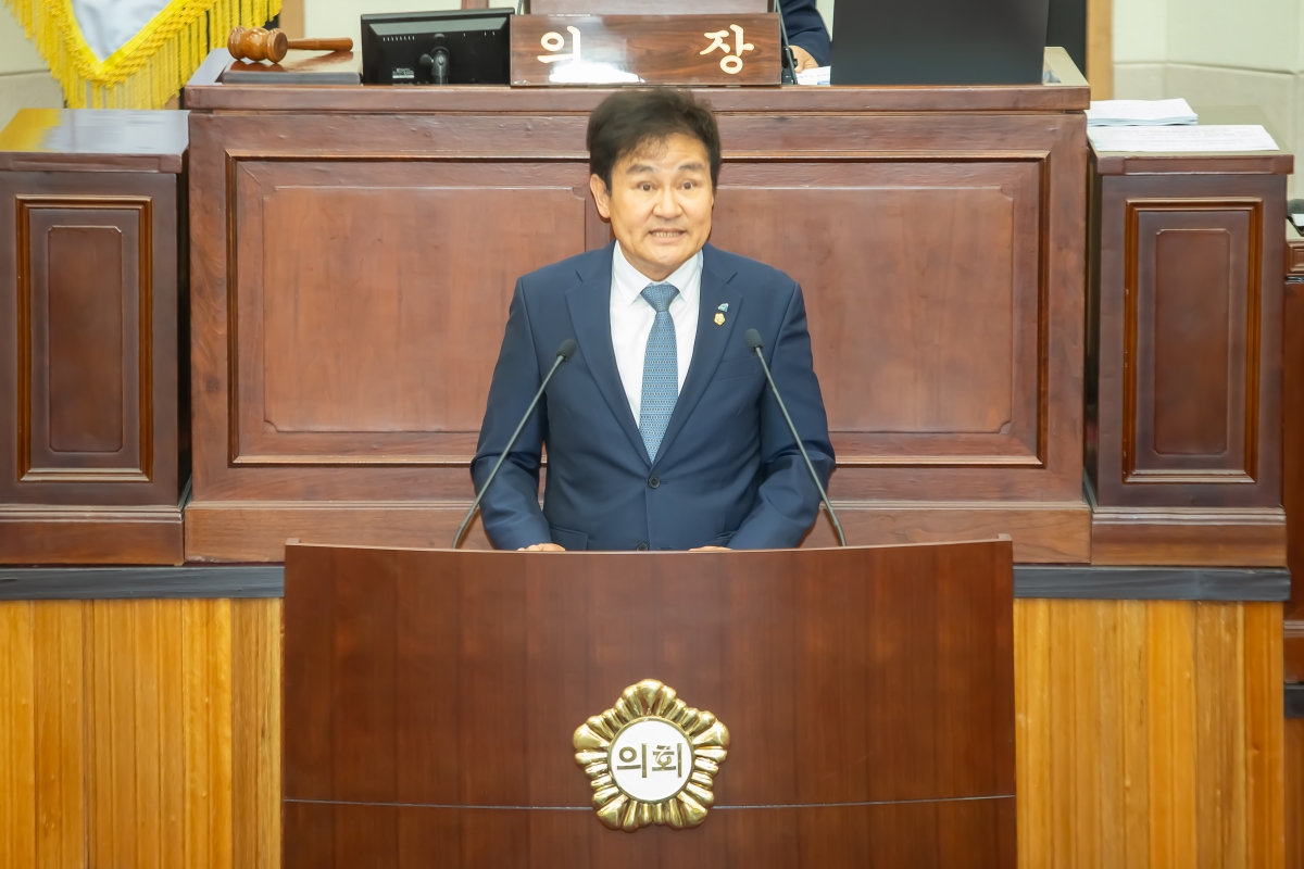 20240522-012[_P7U2685-제276회 임시회 제2차 본회의시 김재우 의원 5분 자유발언.jpg