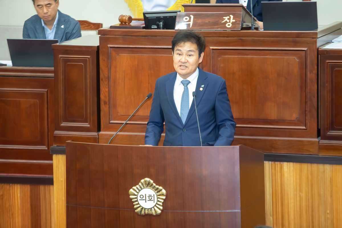 20240522-014[_P7U2702-제276회 임시회 제2차 본회의시 김재우 의원 5분 자유발언.jpg