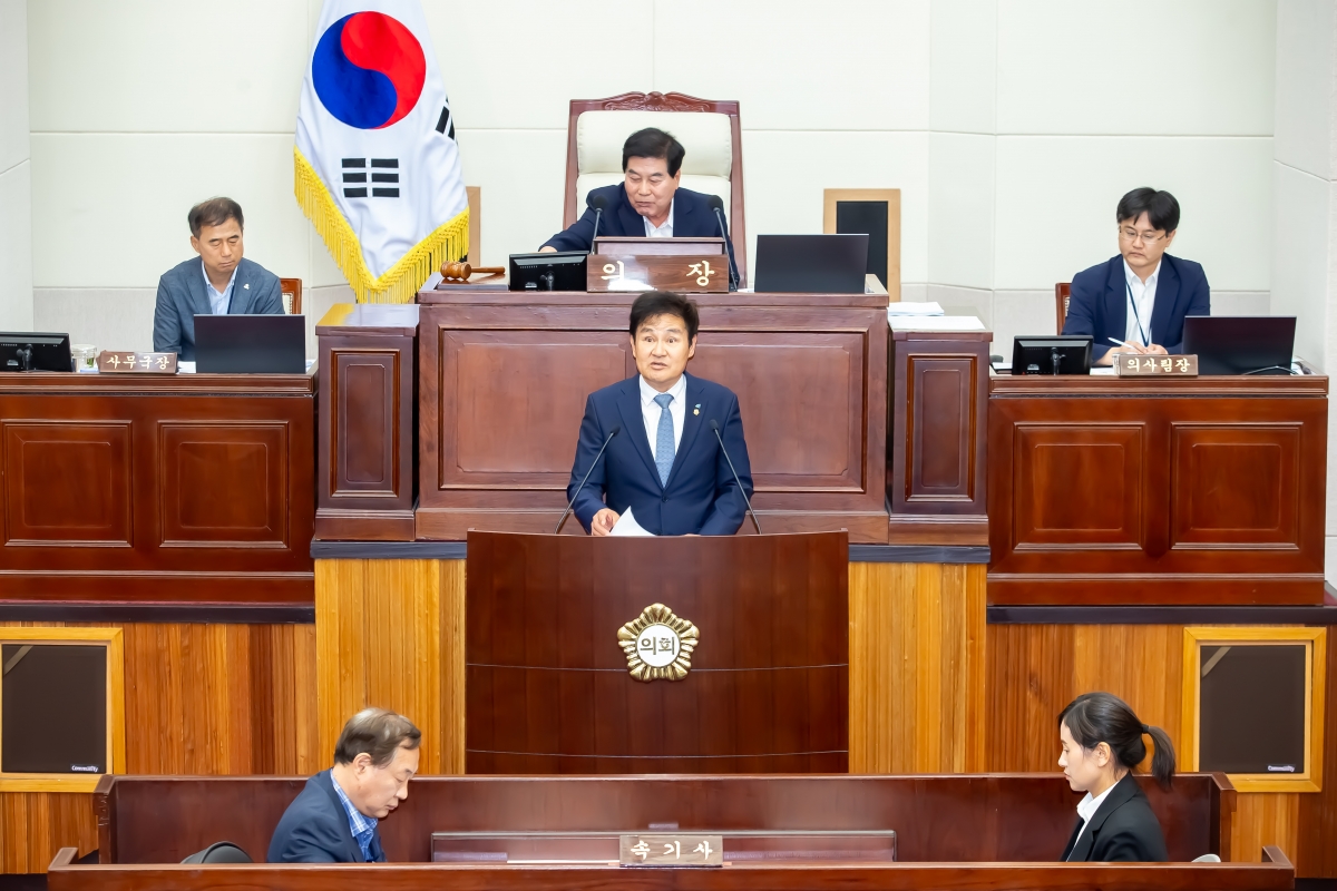 20240522-013[_P7U2692-제276회 임시회 제2차 본회의시 김재우 의원 5분 자유발언.jpg