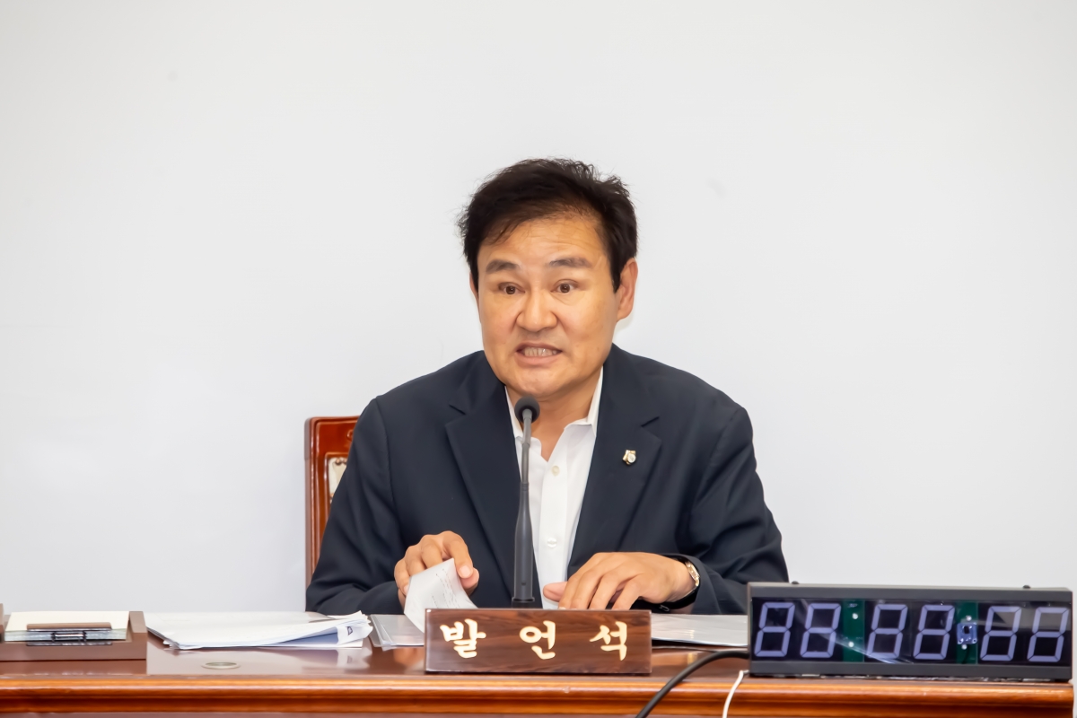 20240604-023[_P7U4355-제277회 제1차 정례회 기획행정위원회 조례안 심사활동.jpg