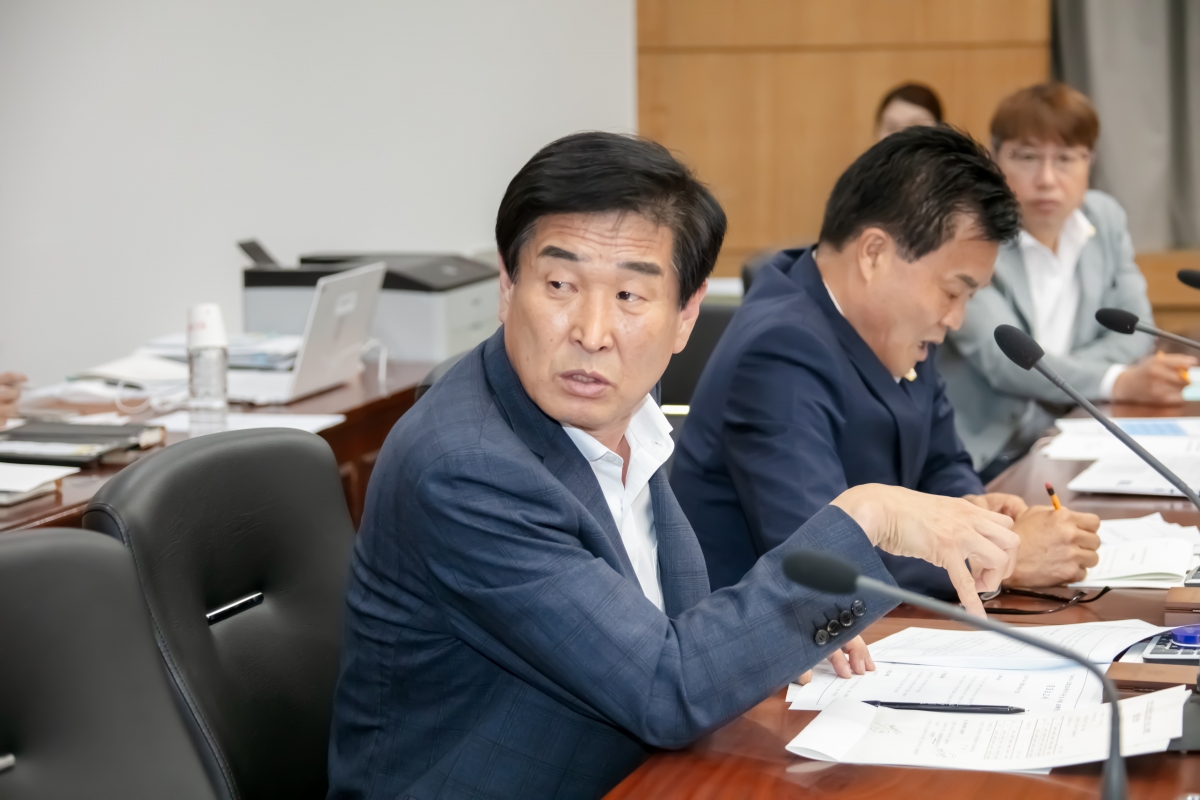 20240604-049[IMG_2211-제277회 제1차 정례회 산업건설위원회 조례안 심사활동.jpg