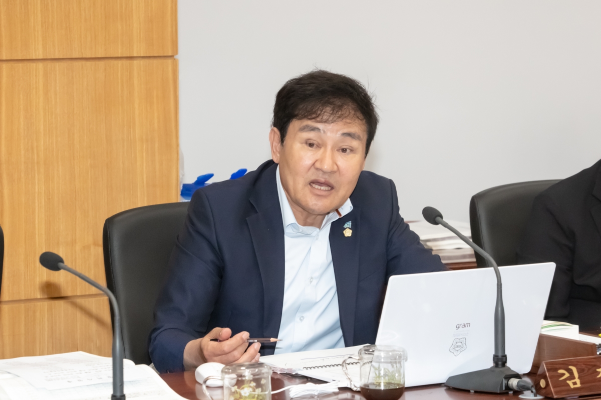 20240610-052[IMG_2333-제277회 제1차 정례회 예산결산특별위원회 2023회계연도 세입·세출 결산승인안 심사활동.jpg