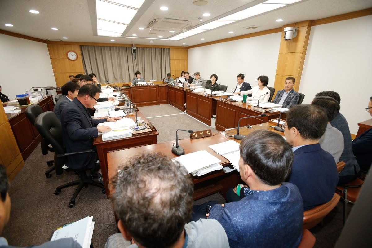 20240611-002[_P7U5062-1-제277회 제1차 정례회 예산결산특별위원회 2023회계연도 세입·세출 결산승인안 심사활동.jpg