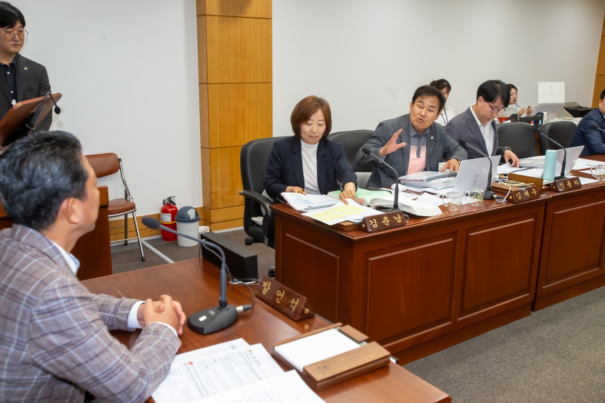 20240612-017[_P7U5127-제277회 제1차 정례회 기획행정위원회 소관 2024년도 행정사무감사 활동.jpg