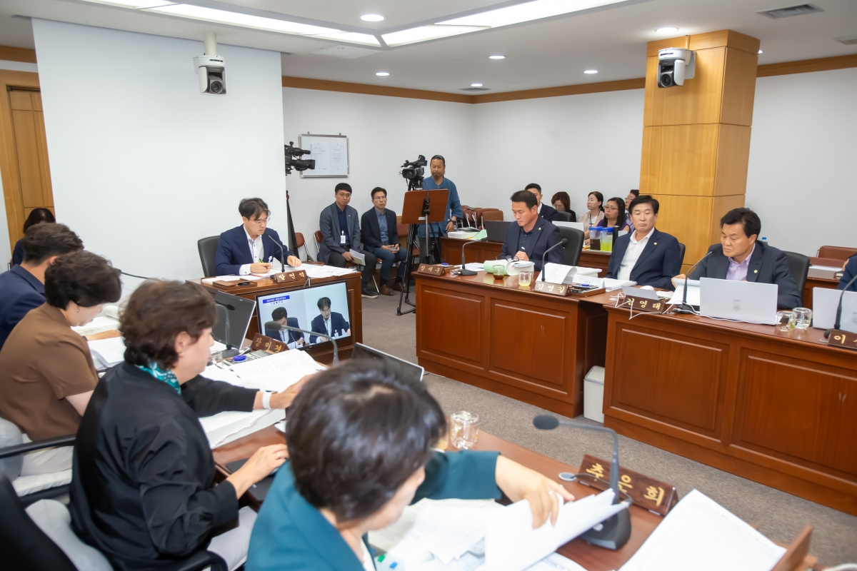 20240612-053[_P7U5185-제277회 제1차 정례회 산업건설위원회 소관 2024년도 행정사무감사 활동.jpg