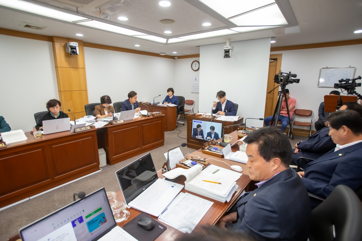 20240612-051[_P7U5180-제277회 제1차 정례회 산업건설위원회 소관 2024년도 행정사무감사 활동.jpg