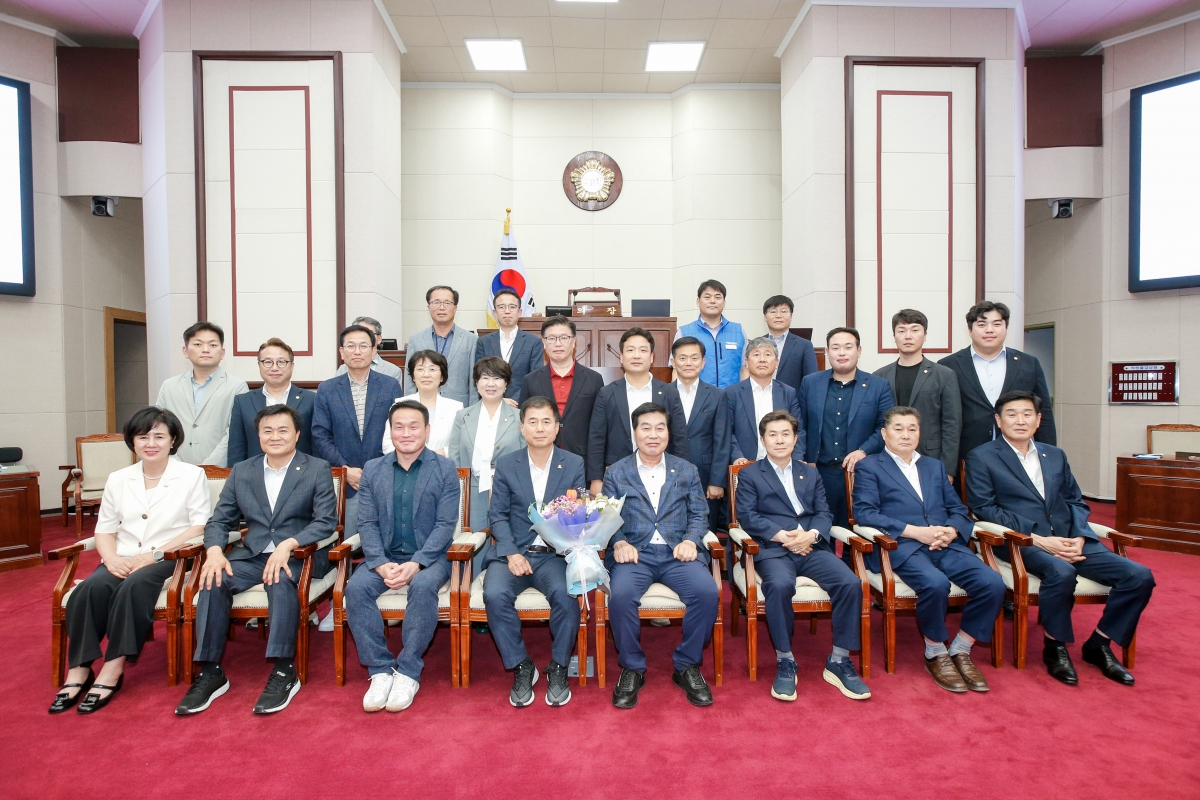 20240624-112[_P7U6701-1-김차병 의회사무국장 퇴임식.jpg