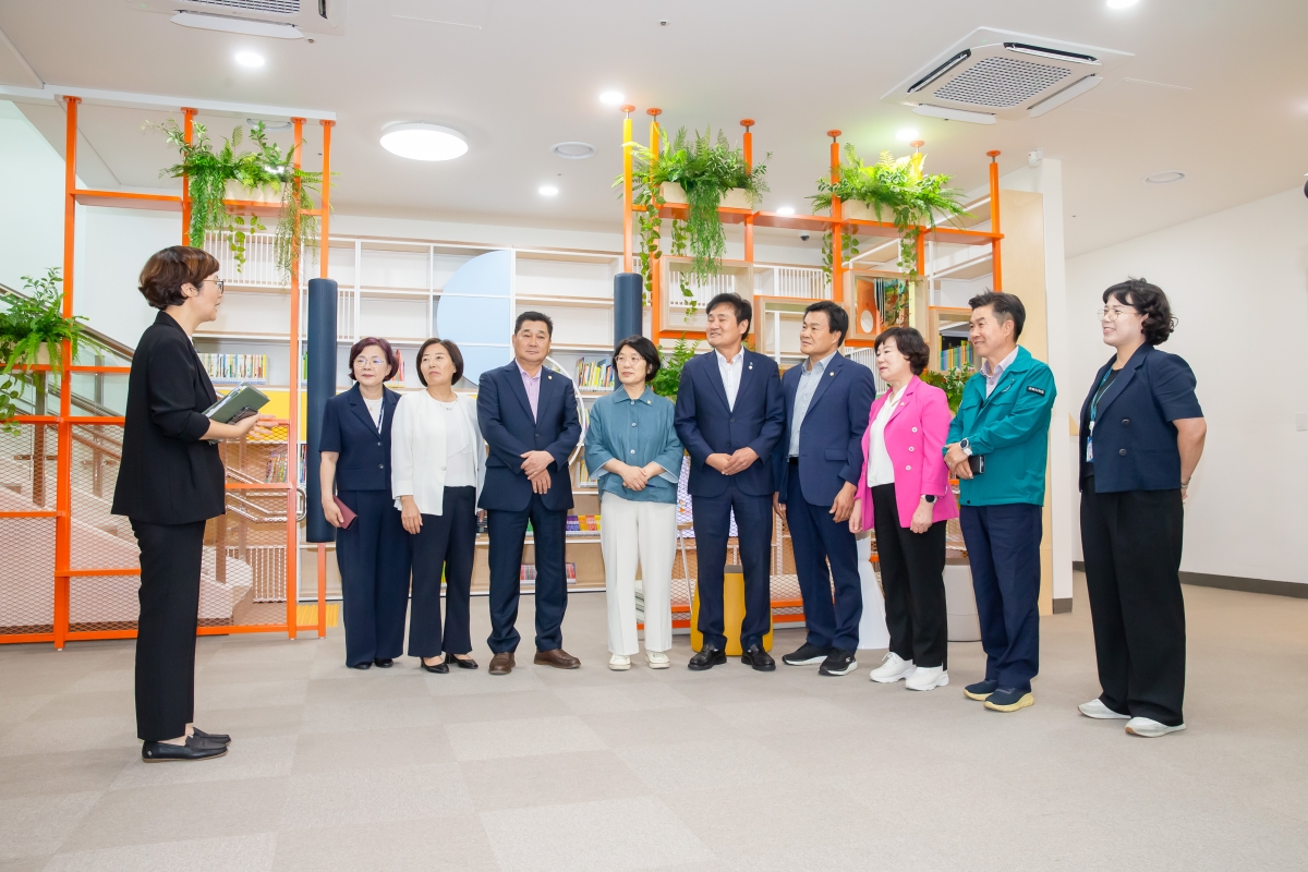 20240904-050[_P7U2889-제280회 임시회 문화환경위원회 강동꿈나무 문화나눔터 현장방문.jpg