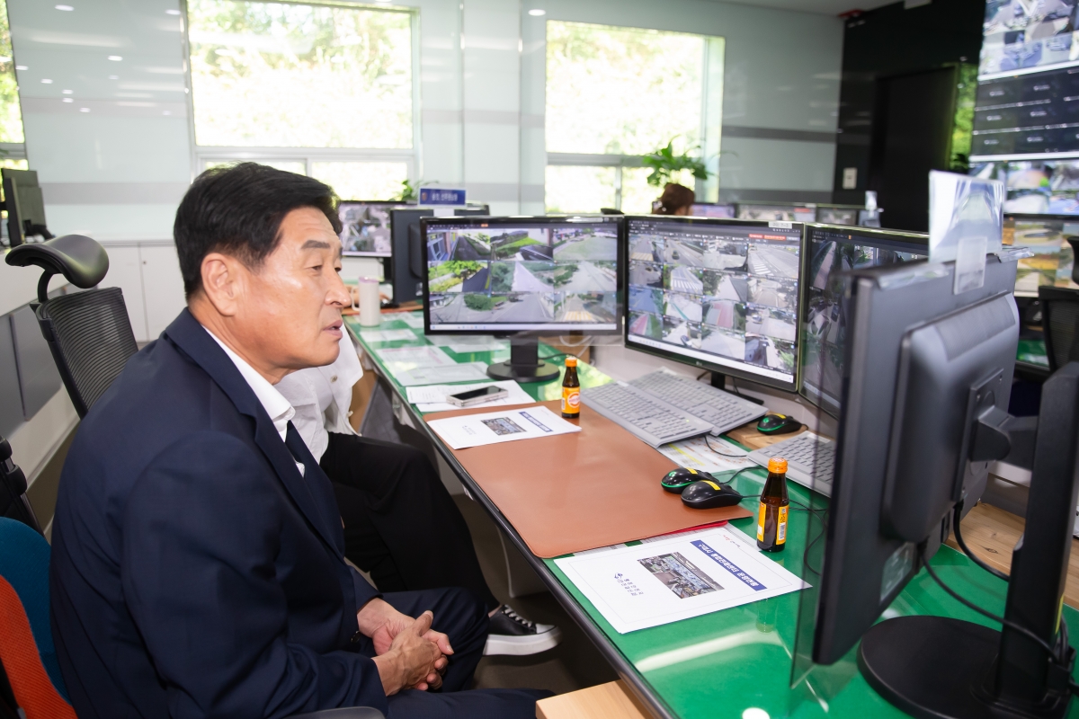 20240910-042[_P7U3897-제280회 임시회 기획행정위원회 구미시 통합관제센터 현장방문.jpg