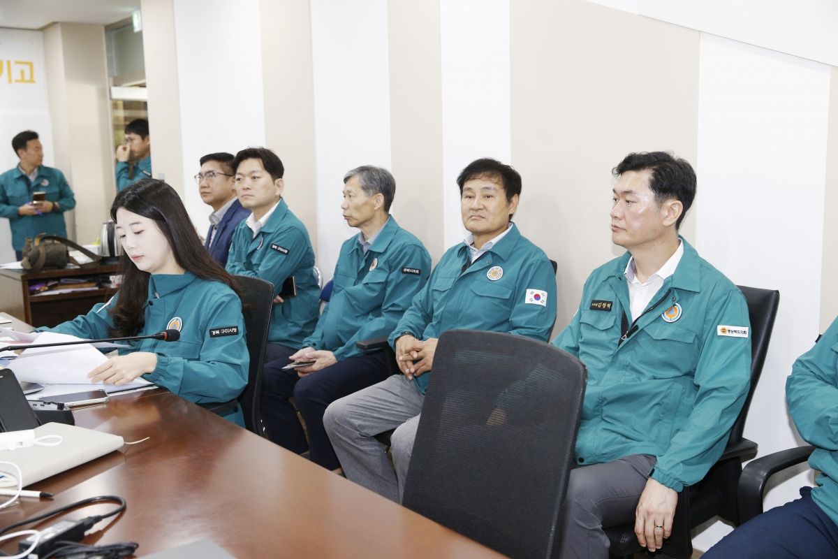 20240914-009[_P7U4604-추석맞이 구미시청 당직실 및 종합상황실 근무자 방문 격려.jpg