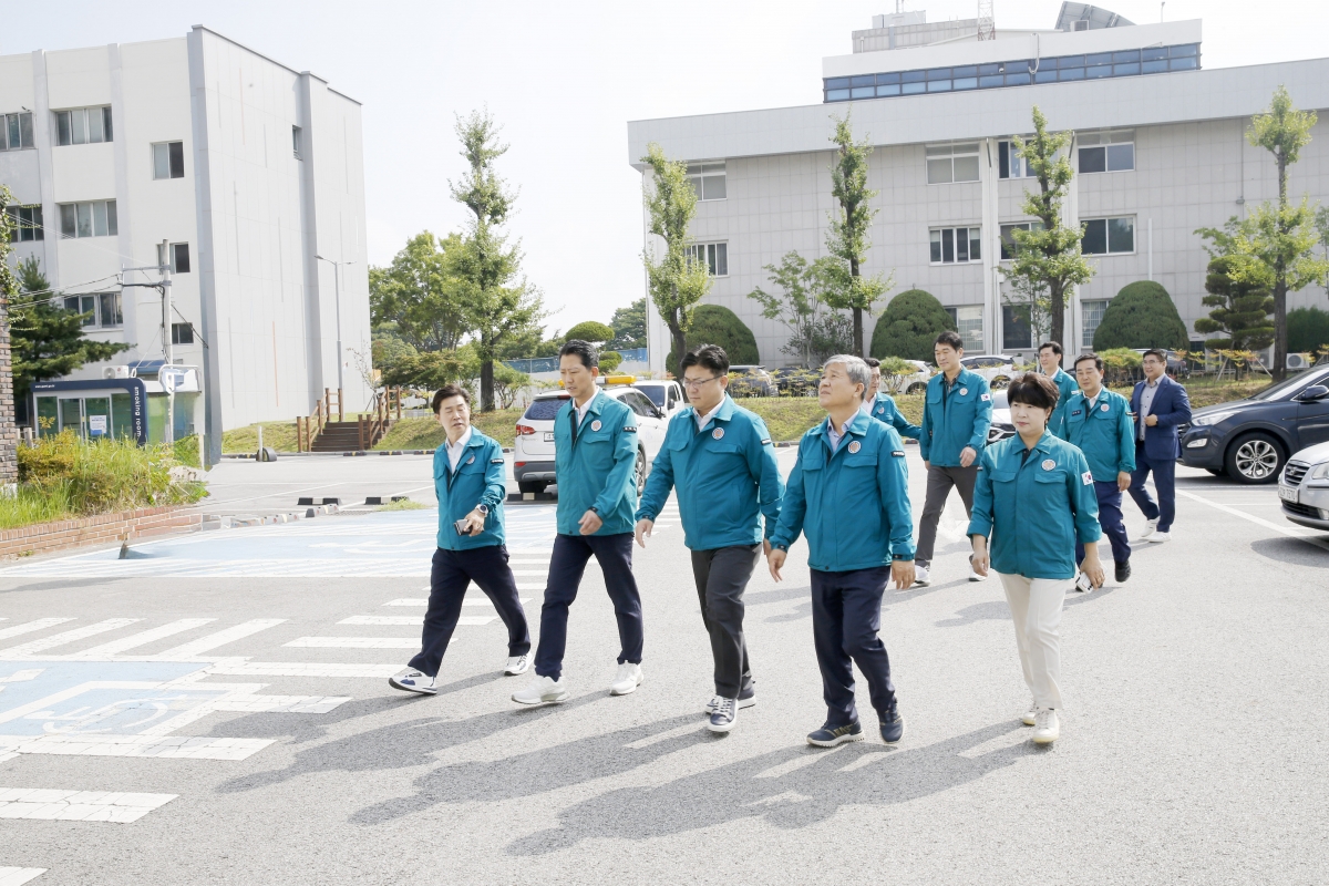 20240914-004[_P7U4594-추석맞이 구미시청 당직실 및 종합상황실 근무자 방문 격려.jpg