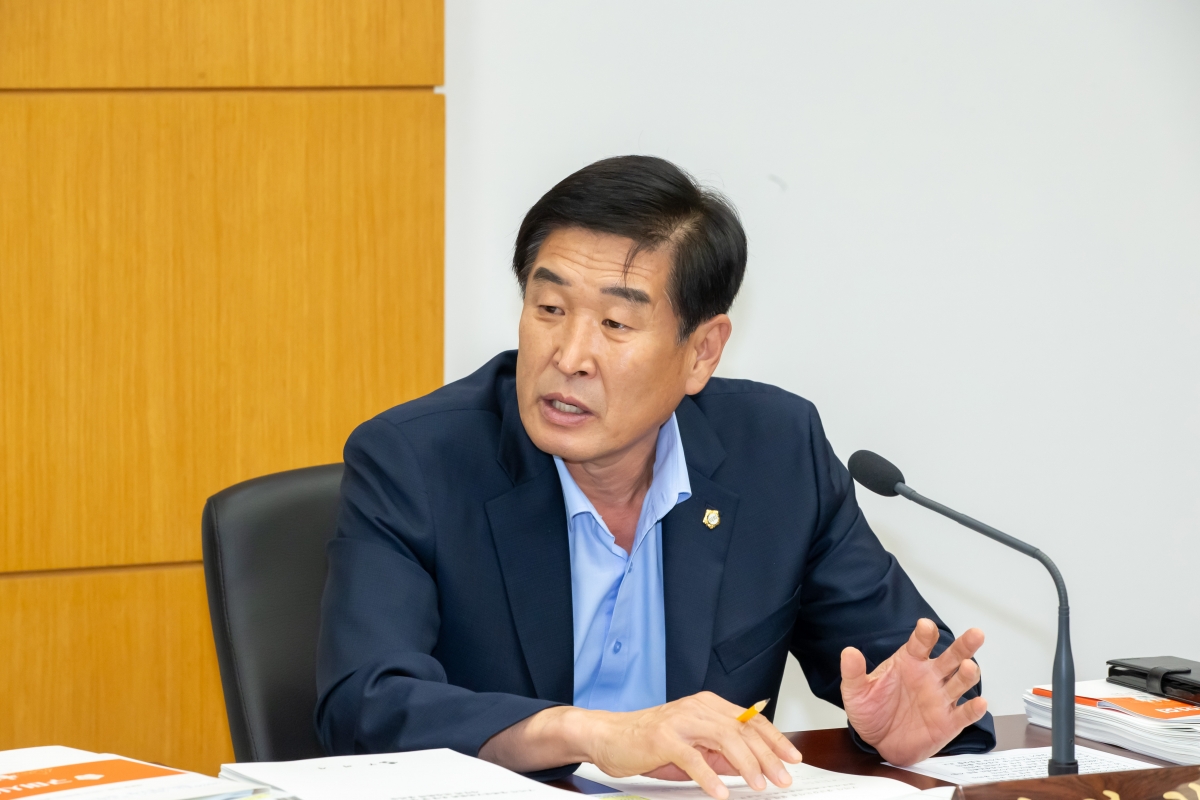 20241017-075[_P7U8410-제281회 임시회시 기획행정위원회 조례안 심사활동.jpg