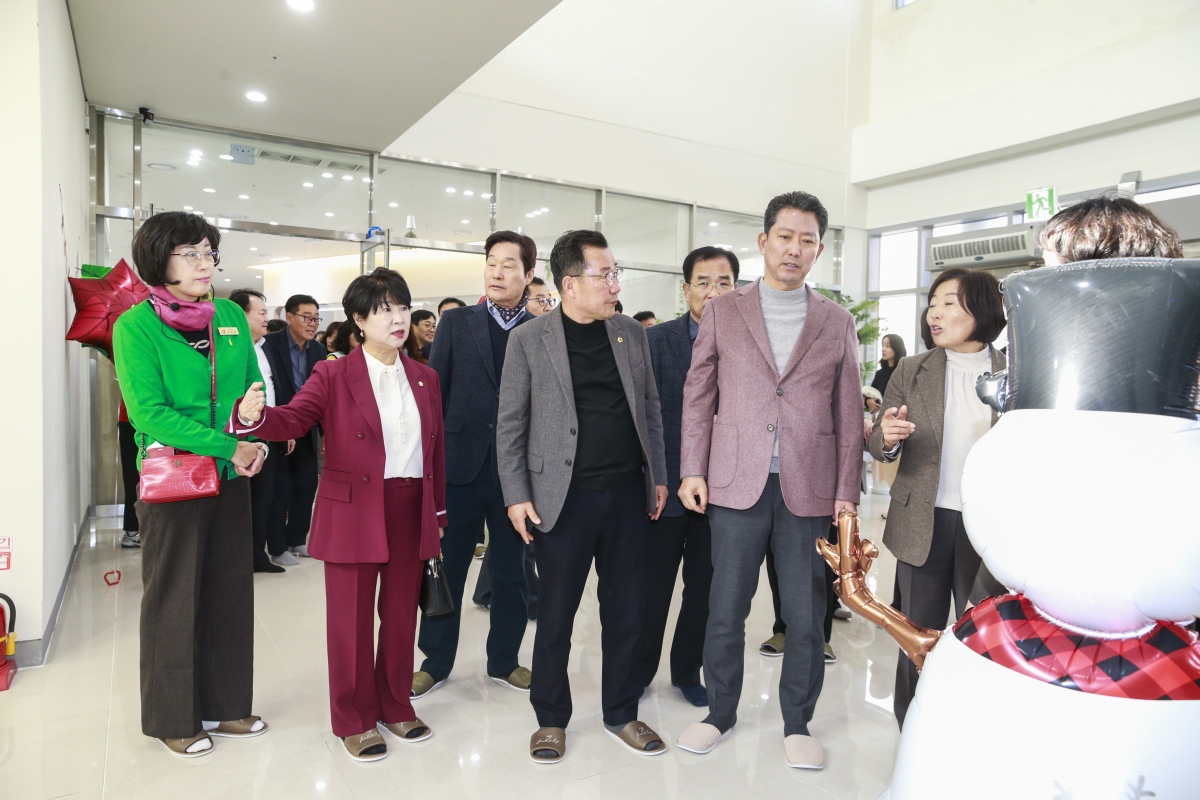 20241123-051[_P7U4143-1-새마을24시 마을돌봄터 개소식.JPG