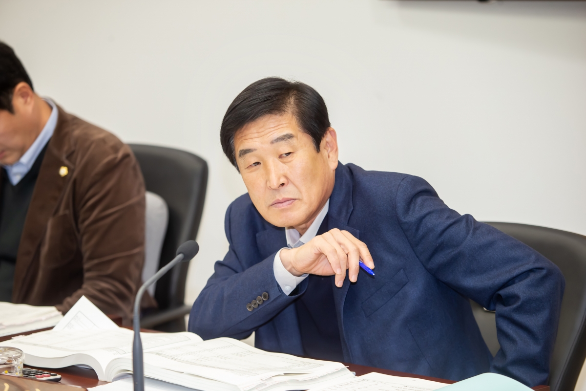 20241128-015[_P7U5105-제262회 정례회시 기획행정위원회 2025년도 예산안 및 기금운용계획안 예비심사활동.jpg