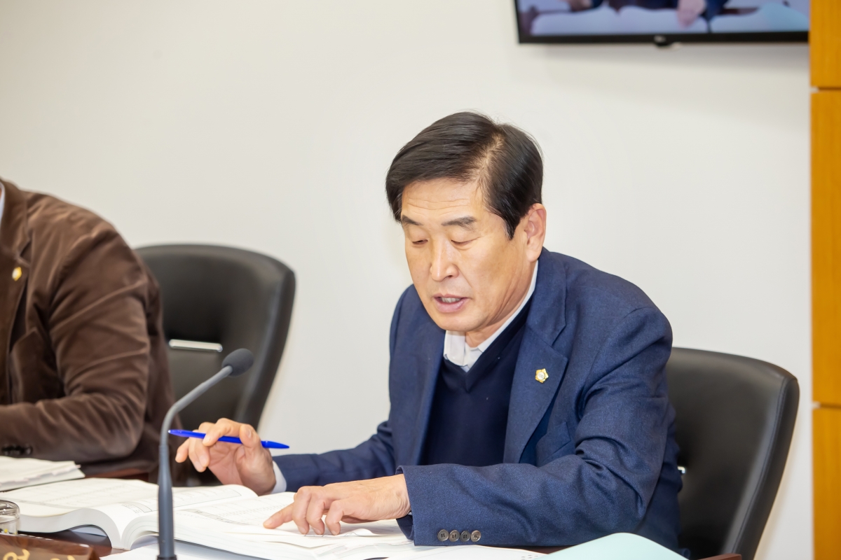 20241128-010[_P7U5066-제262회 정례회시 기획행정위원회 2025년도 예산안 및 기금운용계획안 예비심사활동.jpg