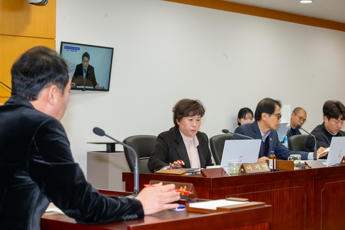 20241126-019[_P7U4527-제262회 정례회시 기획행정위원회 조례안 심사활동.jpg