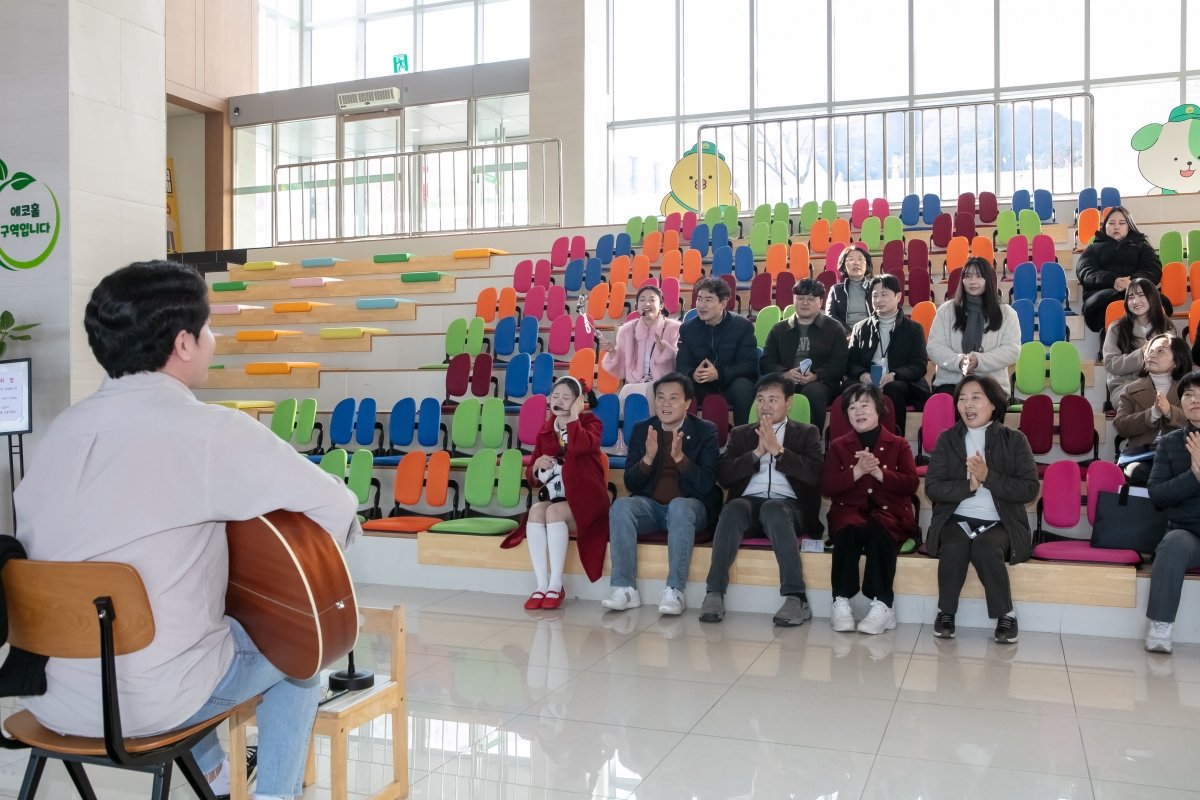 20241203-075[IMG_6199-제262회 정례회시 문화환경위원회 새마을운동테마공원 현장방문활동.jpg