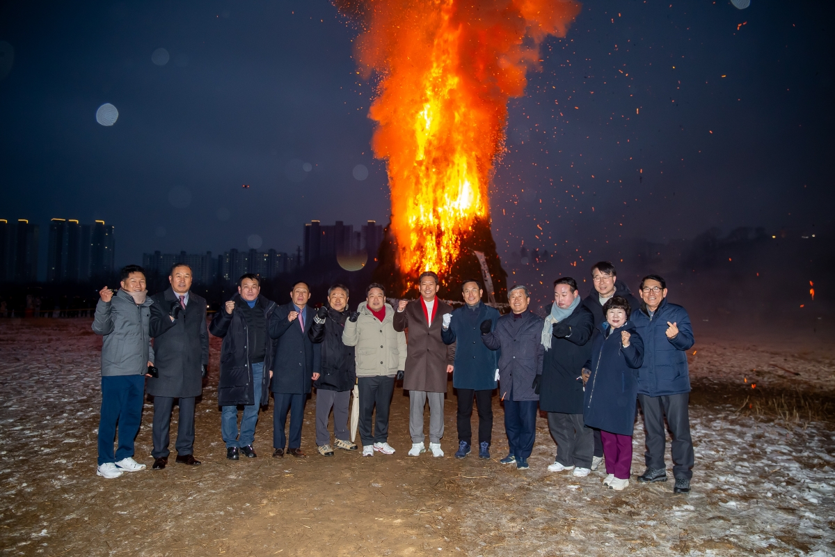 20250212-083[_P7U0727-구미시민 안녕기원 2025 정월대보름 달집태우기.jpg