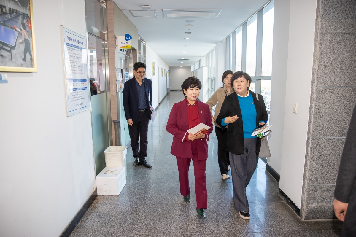 20250227-046[IMG_0228-기획행정위원회 포항시 평생학습원 비교견학.jpg