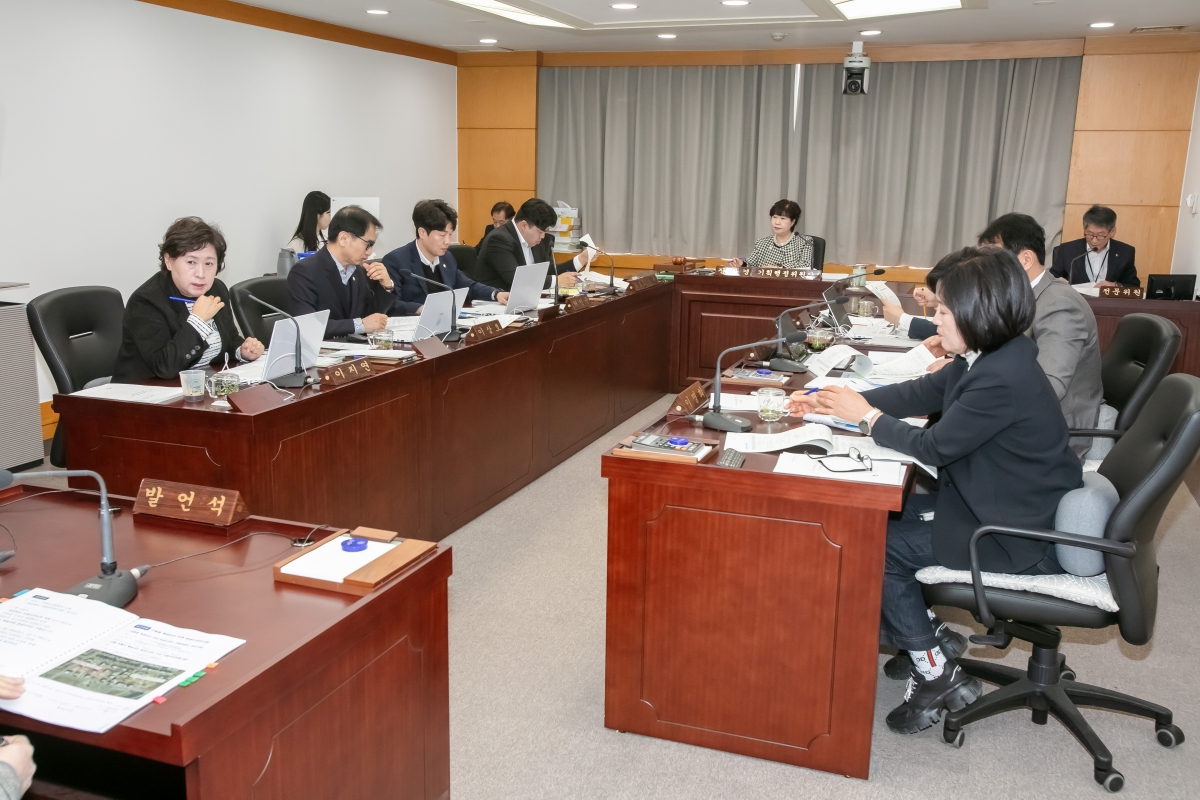 20250314-024[IMG_8039-제285회 임시회시 기획행정위원회 조례안 심사활동.JPG