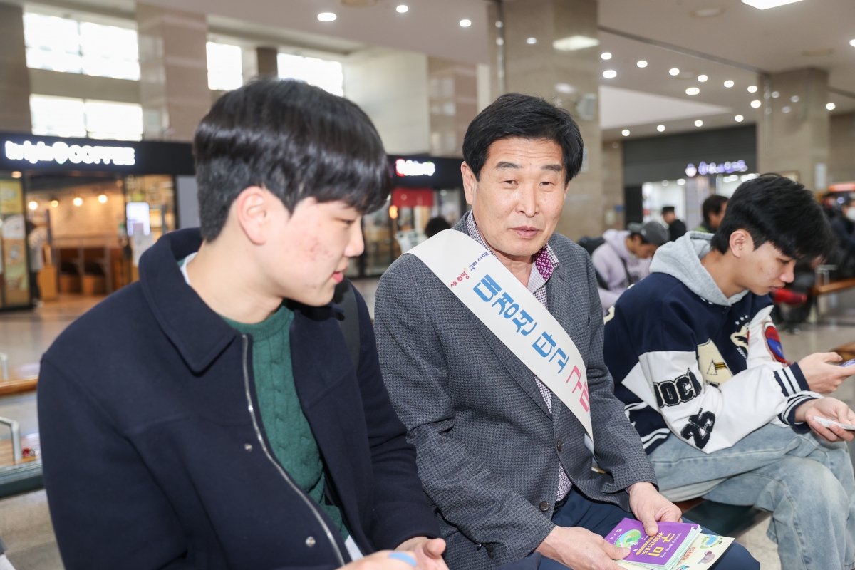 20250314-117[AMG_3366-1-제285회 임시회시 문화환경위원회 대구역사 방문 및 홍보활동.JPG