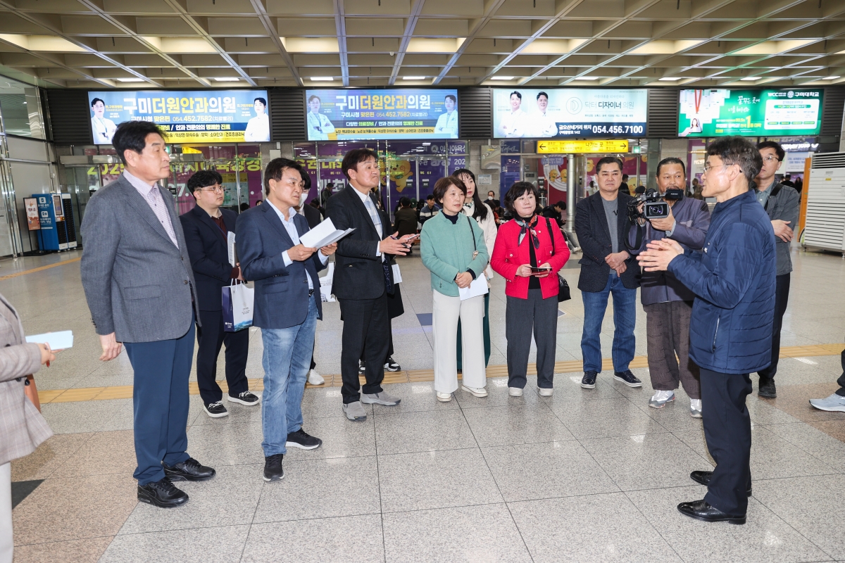 20250314-087[AMG_3265-1-제285회 임시회시 문화환경위원회 구미역사 방문 및  대경선 시승.JPG