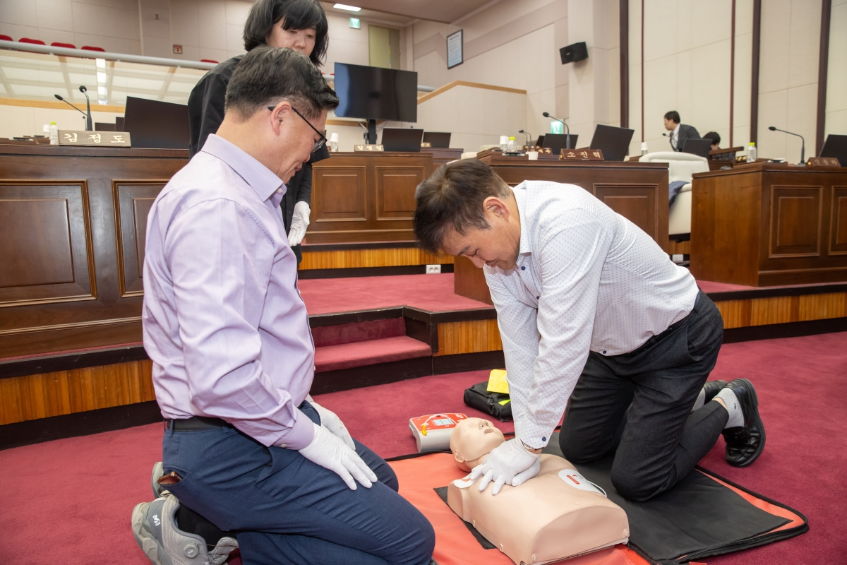 20250414-127[AMG_5918-구미시의회 심폐소생술 교육.jpg