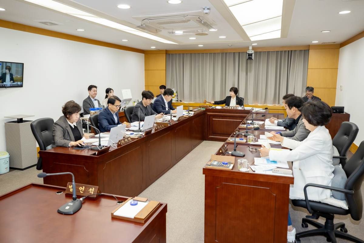 20250415-017[AMG_6009-제286회 임시회시 기획행정위원회 조례안 활동.jpg