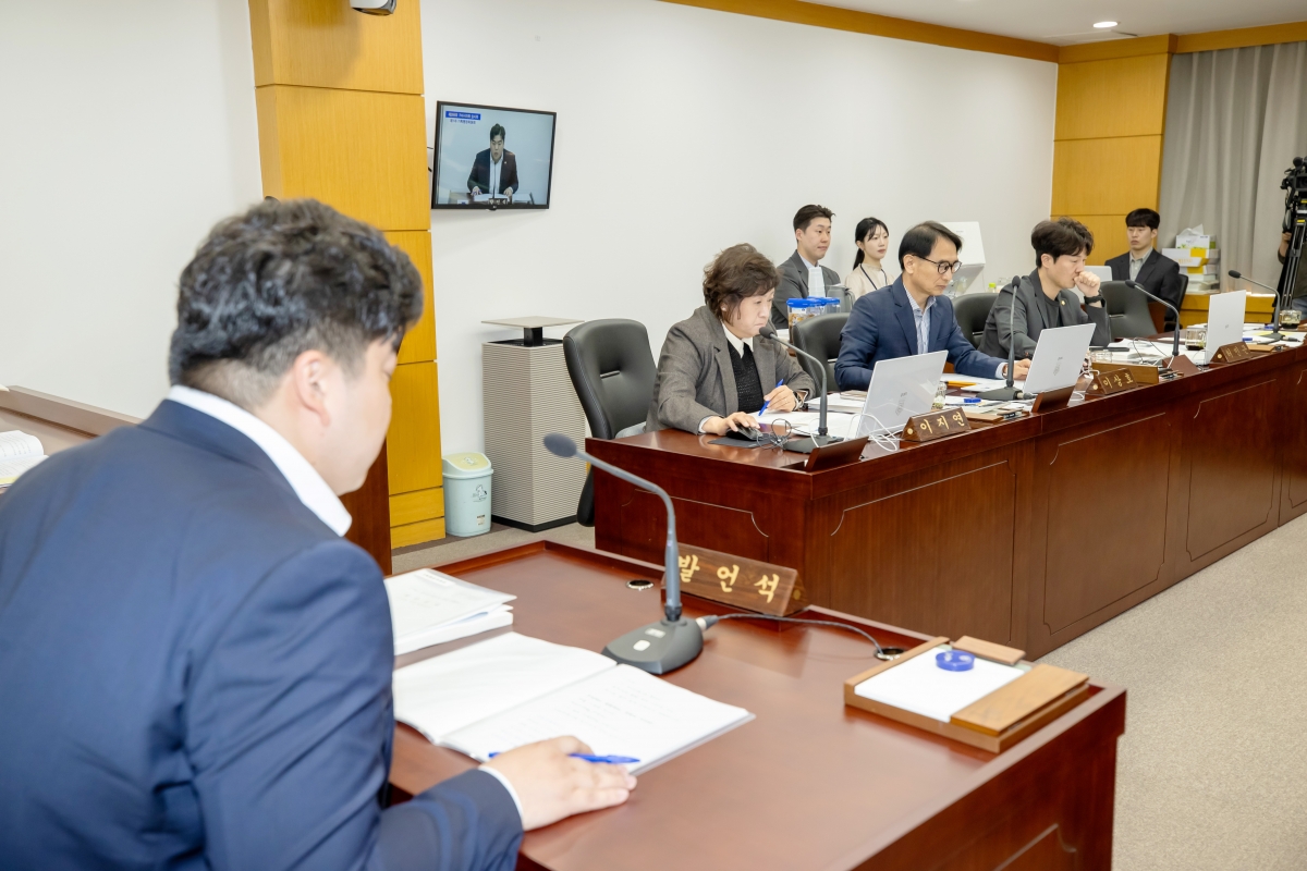 20250415-021[AMG_6020-제286회 임시회시 기획행정위원회 조례안 활동.jpg
