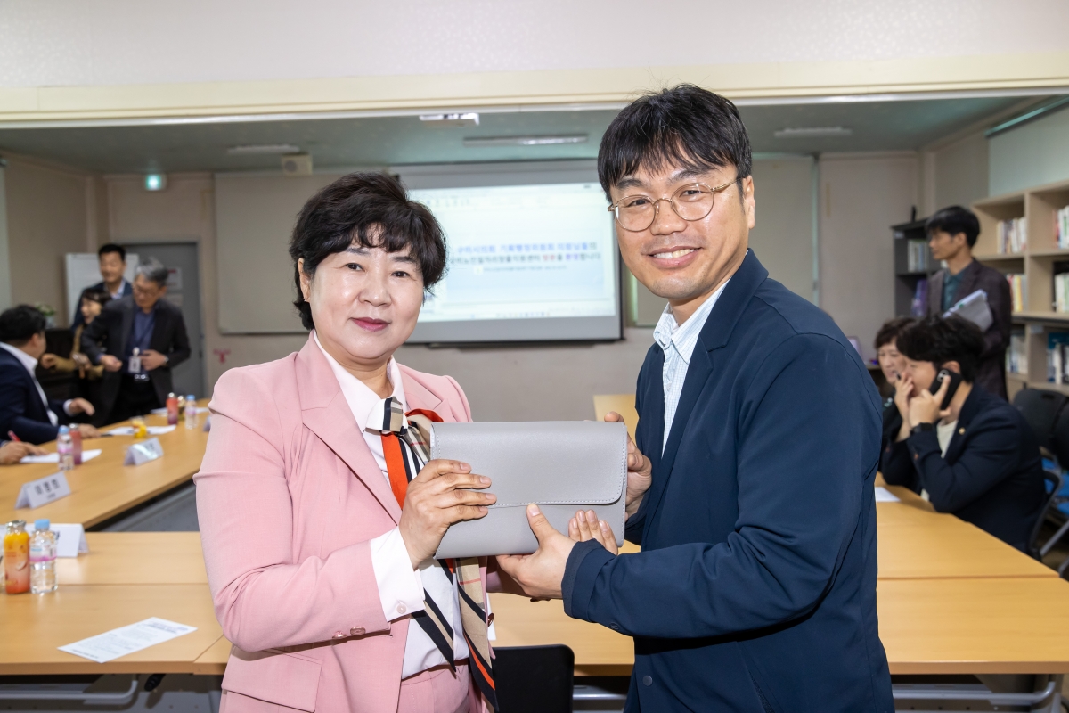 20250416-072[AMG_6230-제286회 임시회시 기획행정위원회 노인일자리창출지원센터 현장방문 활동.jpg