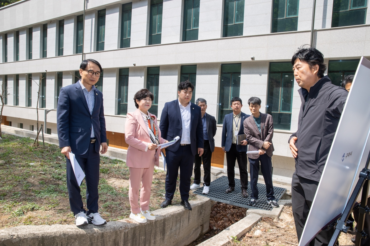 20250416-099[AMG_6327-제286회 임시회시 기획행정위원회 구미공설숭조당 현장방문 활동.jpg