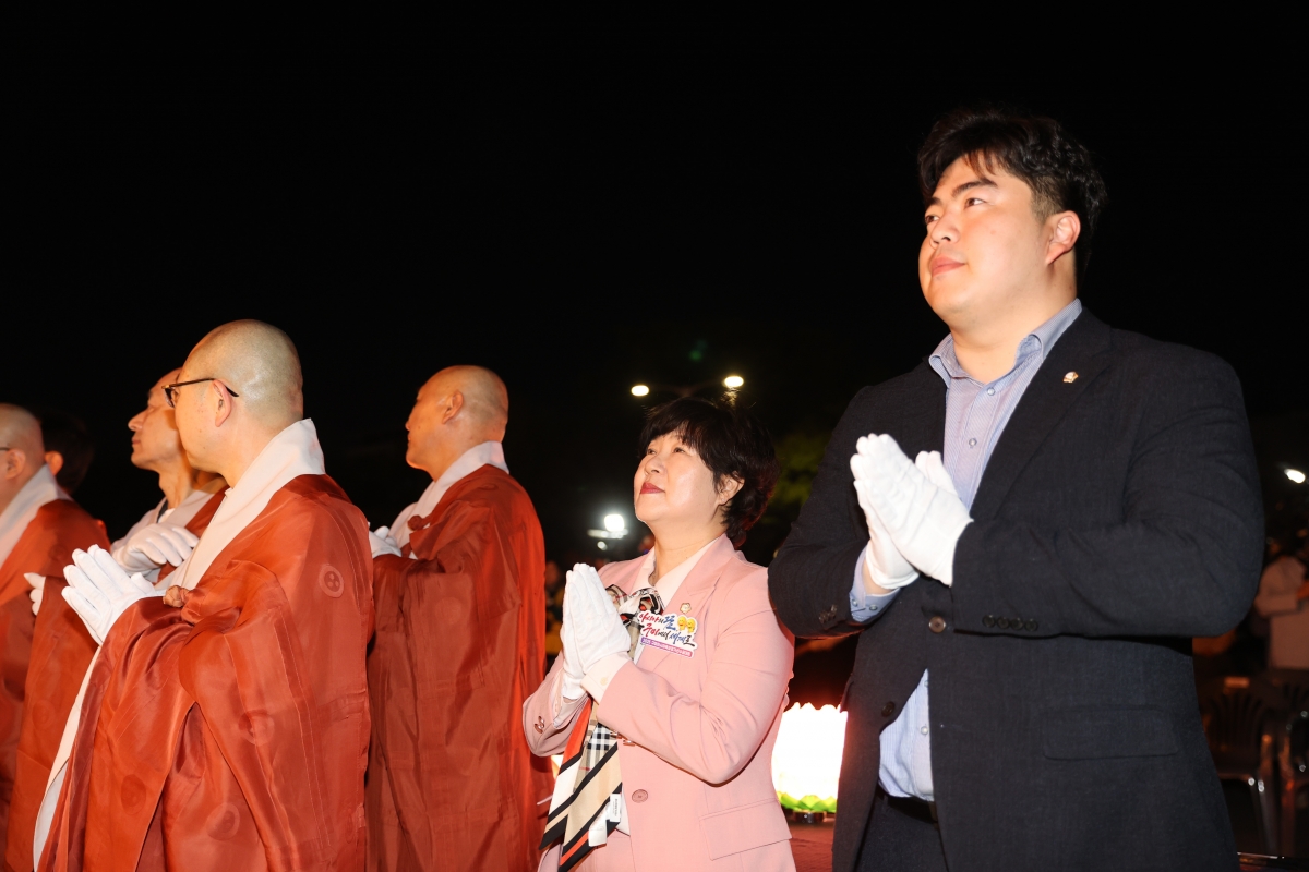 20250417-066[AMG_6535-1-불기 2569년 구미시청 봉축연등 점등식.JPG