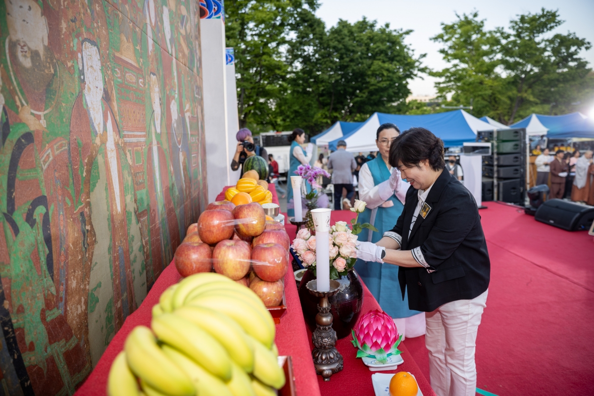 20250426-230[AMG_7961-1-불기 2569년 부처님 오신 날 연등 축제.JPG