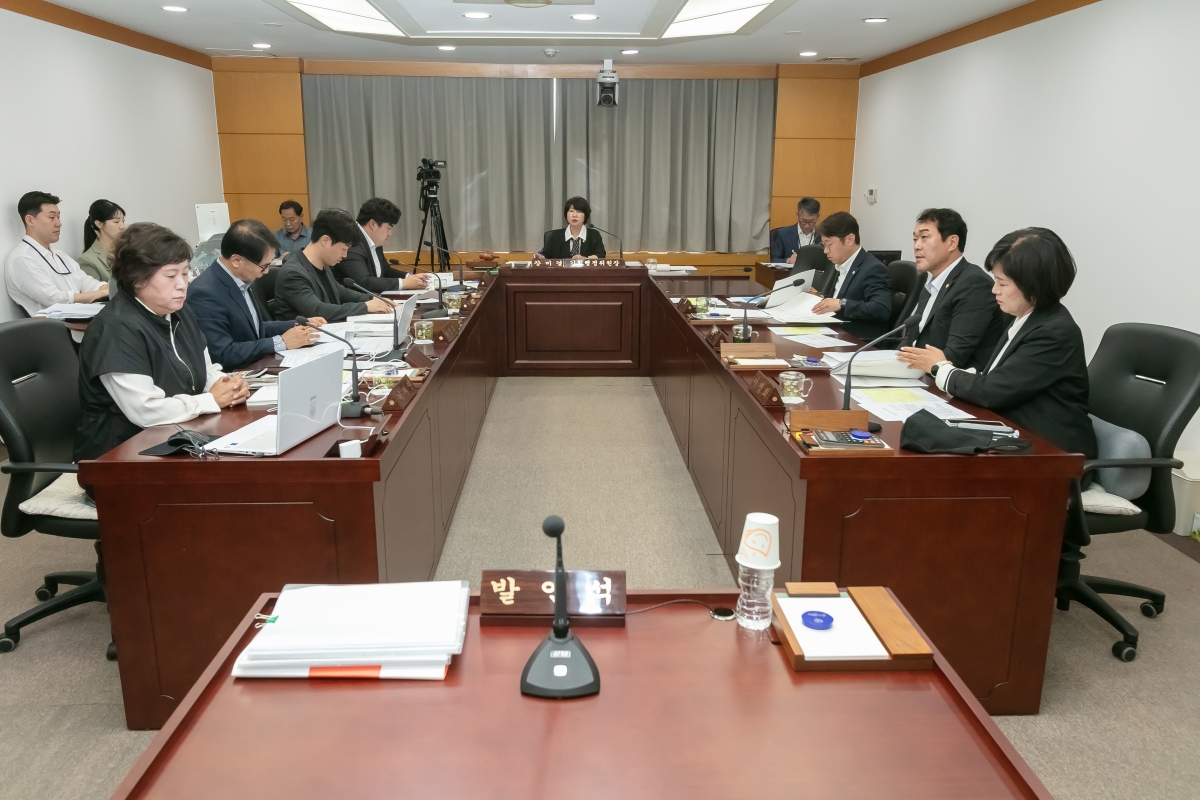 20250515-018[IMG_8997-제287회 구미시의회 임시회 기획행정위원회 조례안 심사활동.jpg