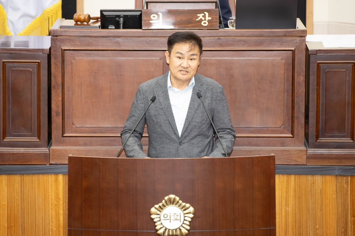 20250519-030[AMG_0036-제87회 임시회 제2차 본회의시 김재우 의원 의사진행 발언.jpg