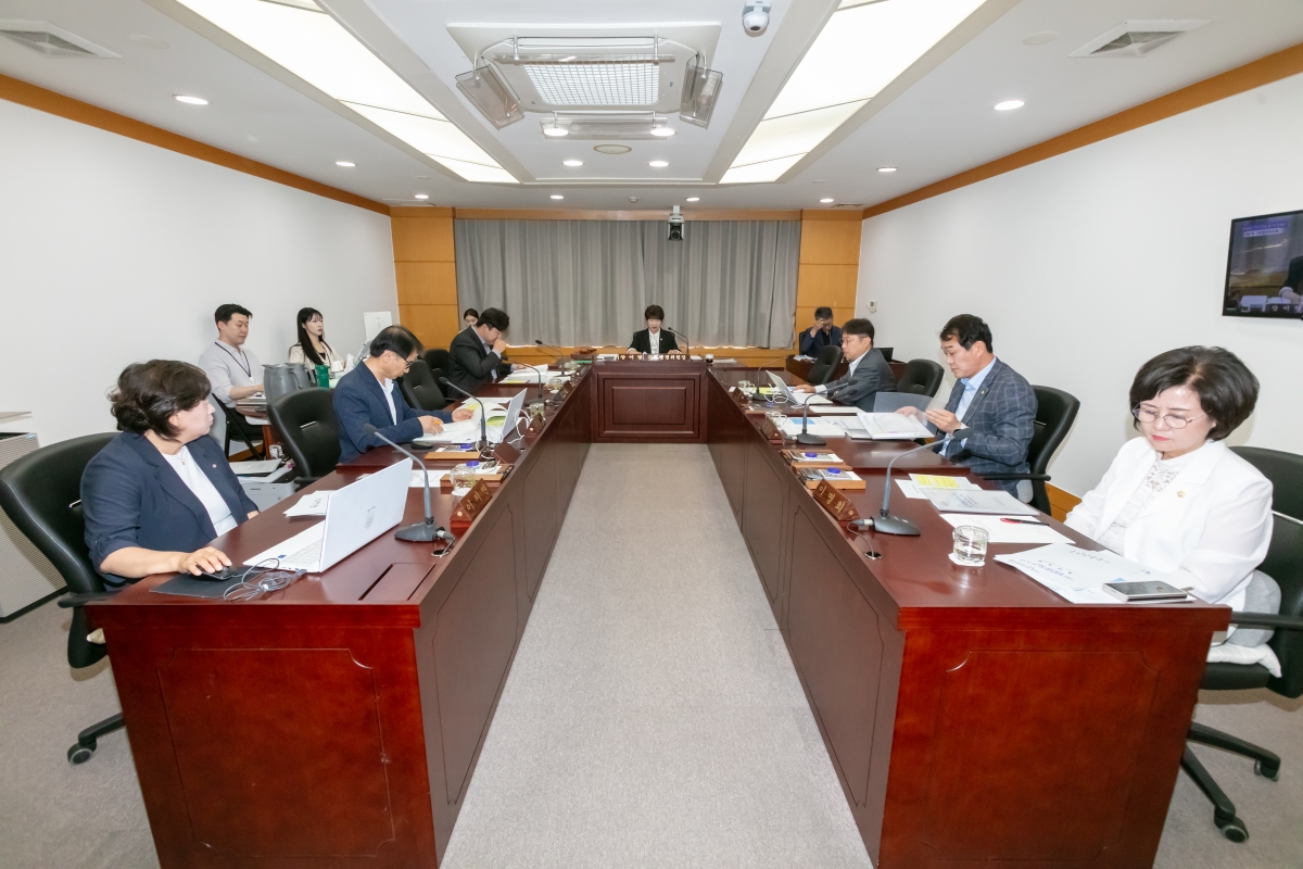 20250604-011[IMG_9270-제288회 제1차 정례회 기획행정위원회 조례안 심사활동.jpg