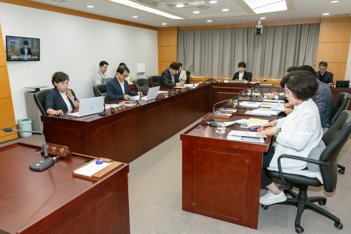 20250604-007[IMG_9264-제288회 제1차 정례회 기획행정위원회 조례안 심사활동.jpg
