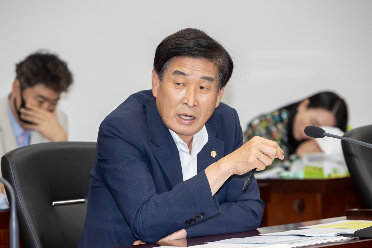 20250604-072[AMG_0763-제288회 제1차 정례회 문화환경위원회 조례안 심사활동.jpg