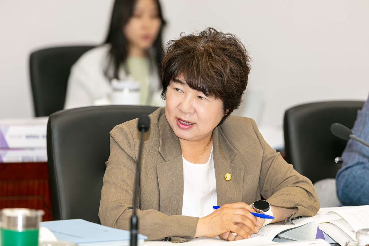 20250610-038[IMG_9862-제288회 제1차 정례회 예산결산특별위원회 2024회계연도 세입세출결산승인안 심사활동.jpg