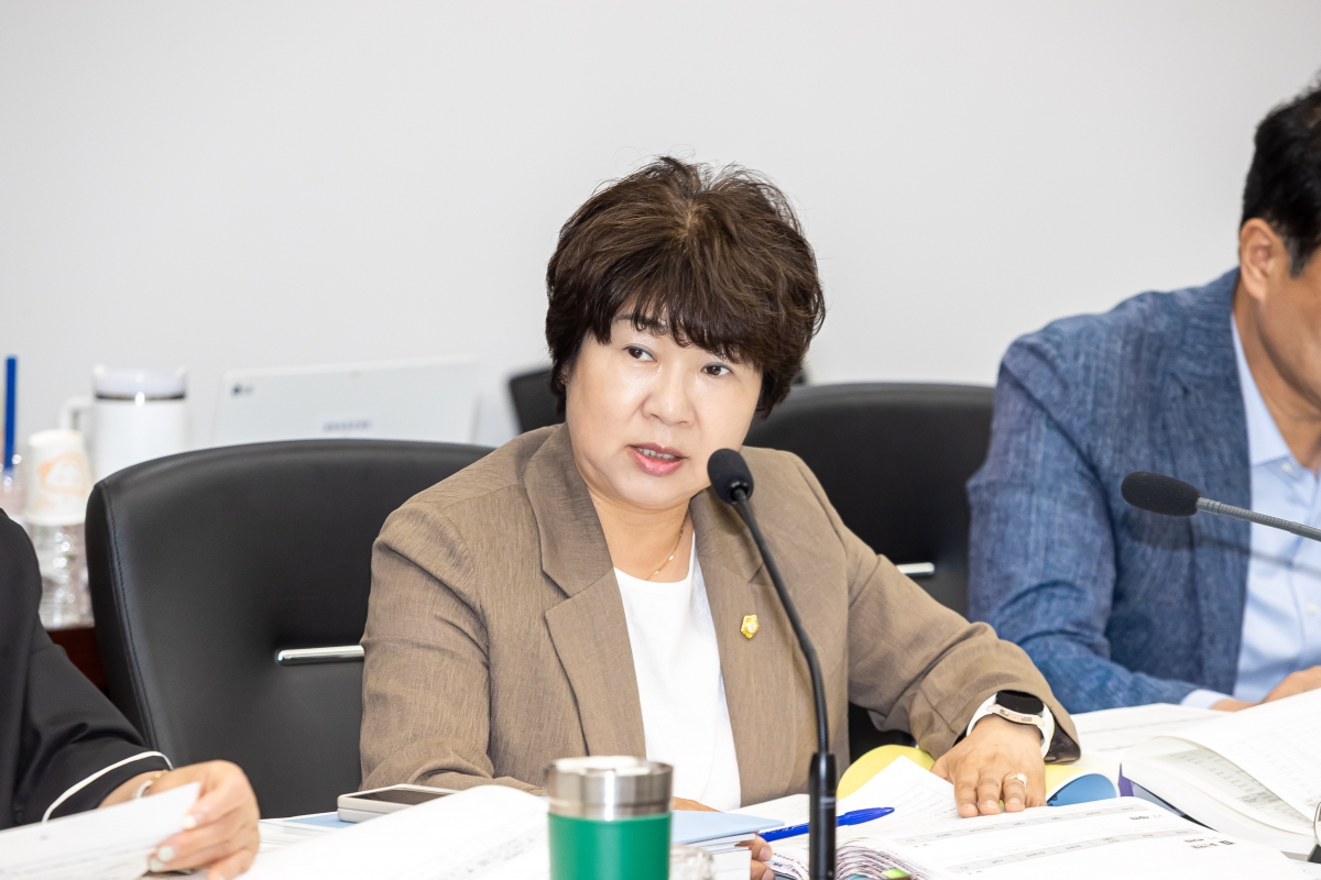 20250610-051[AMG_1368-제288회 제1차 정례회 예산결산특별위원회 2024회계연도 세입세출결산승인안 심사활동.jpg