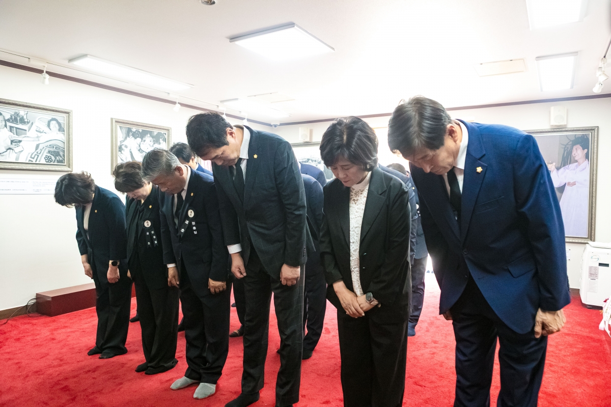 20250606-093[IMG_9683-제70회 현충일 박정희 대통령 생가 참배.jpg