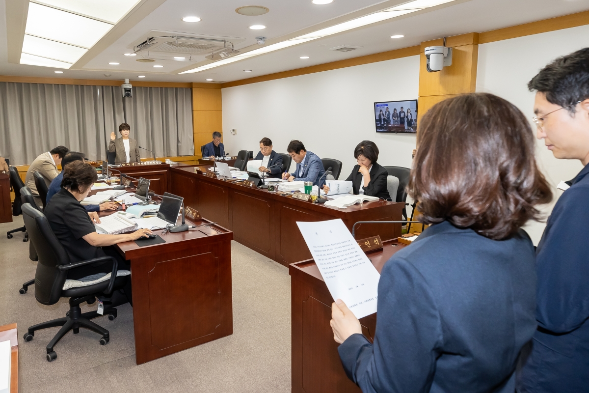 20250613-009[AMG_1834-제288회 제1차 정례회 기획행정위원회 소관 2025년도 행정사무감사 활동.jpg