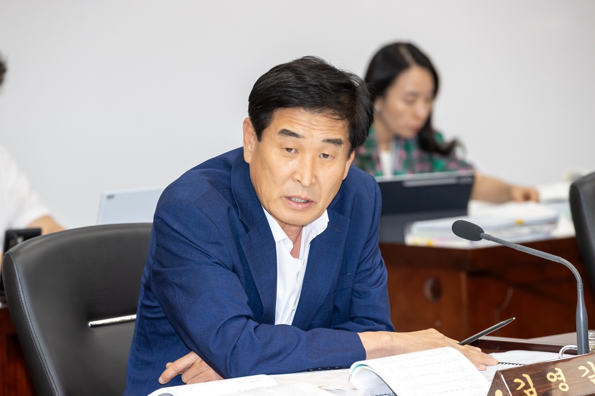 20250612-103[AMG_1784-제288회 제1차 정례회 문화환경위원회 소관 2025년도 행정사무감사 활동.jpg