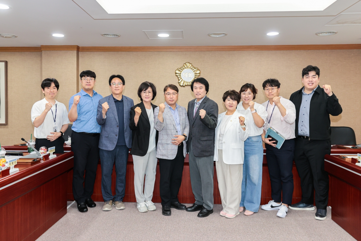 20250708-071[AMG_3972-1-의원연구단체_구미시 각종 위원회 실태 분석 연구회_간담회.JPG