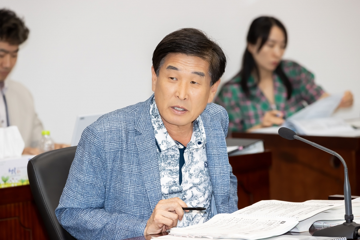 20250716-062[AMG_4452-제289회 임시회 문화환경원회 2025년도 제1회 추가경정예산안 및 기금운용계획변경안 예비심사활동.jpg