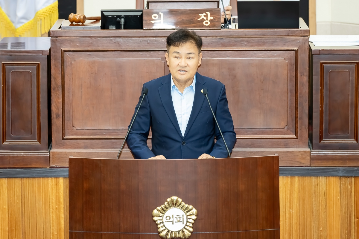 20250724-028[AMG_4870-제289회 임시회 제2차 본회의시 김재우 의원 시정질문.JPG