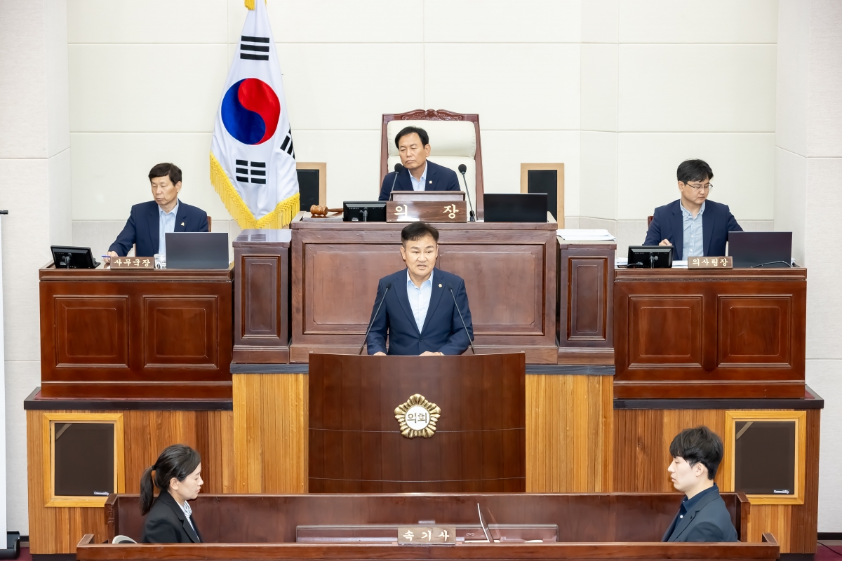 20250724-030[AMG_4876-제289회 임시회 제2차 본회의시 김재우 의원 시정질문.JPG