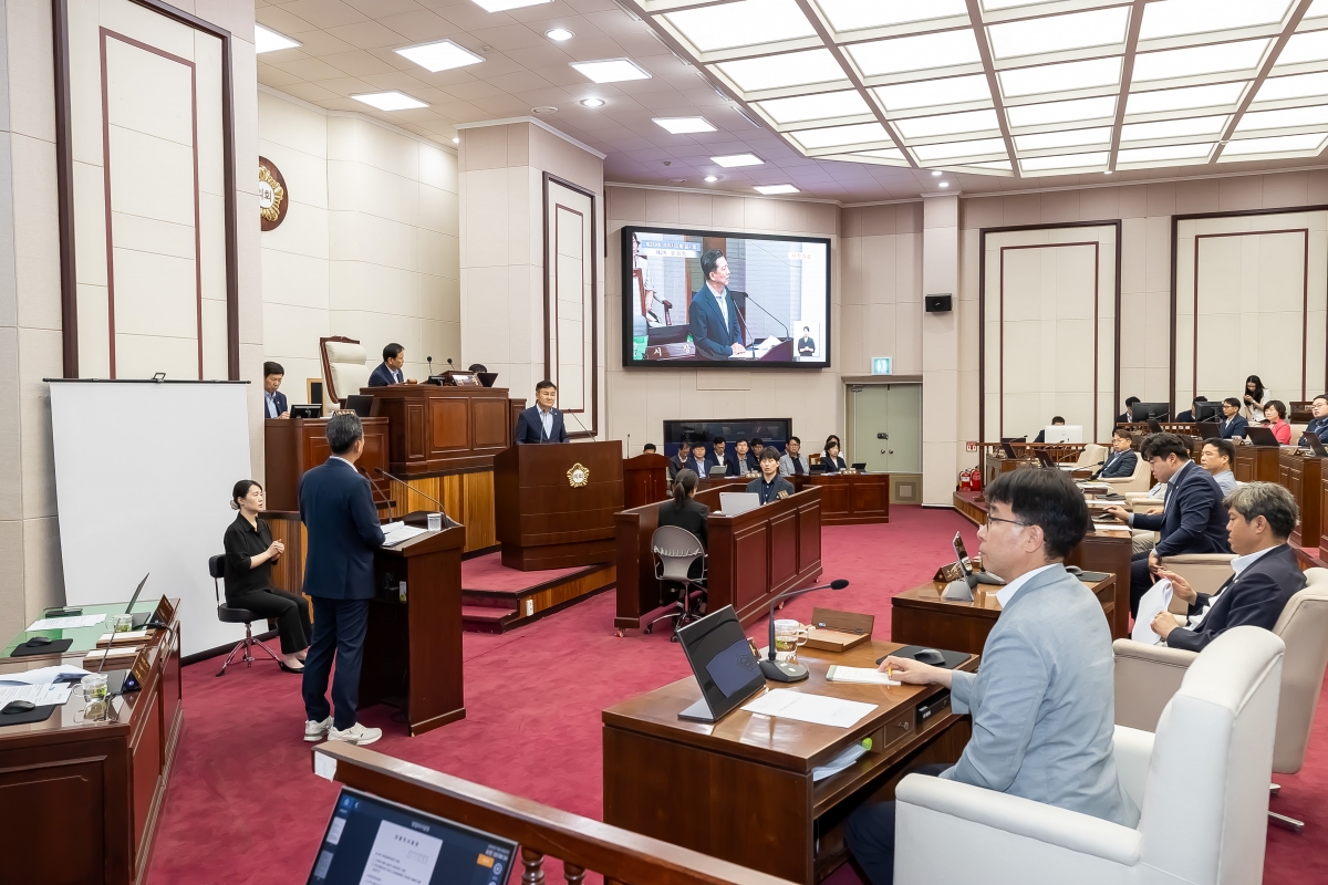 20250724-042[AMG_4910-제289회 임시회 제2차 본회의시 김재우 의원 시정질문.JPG